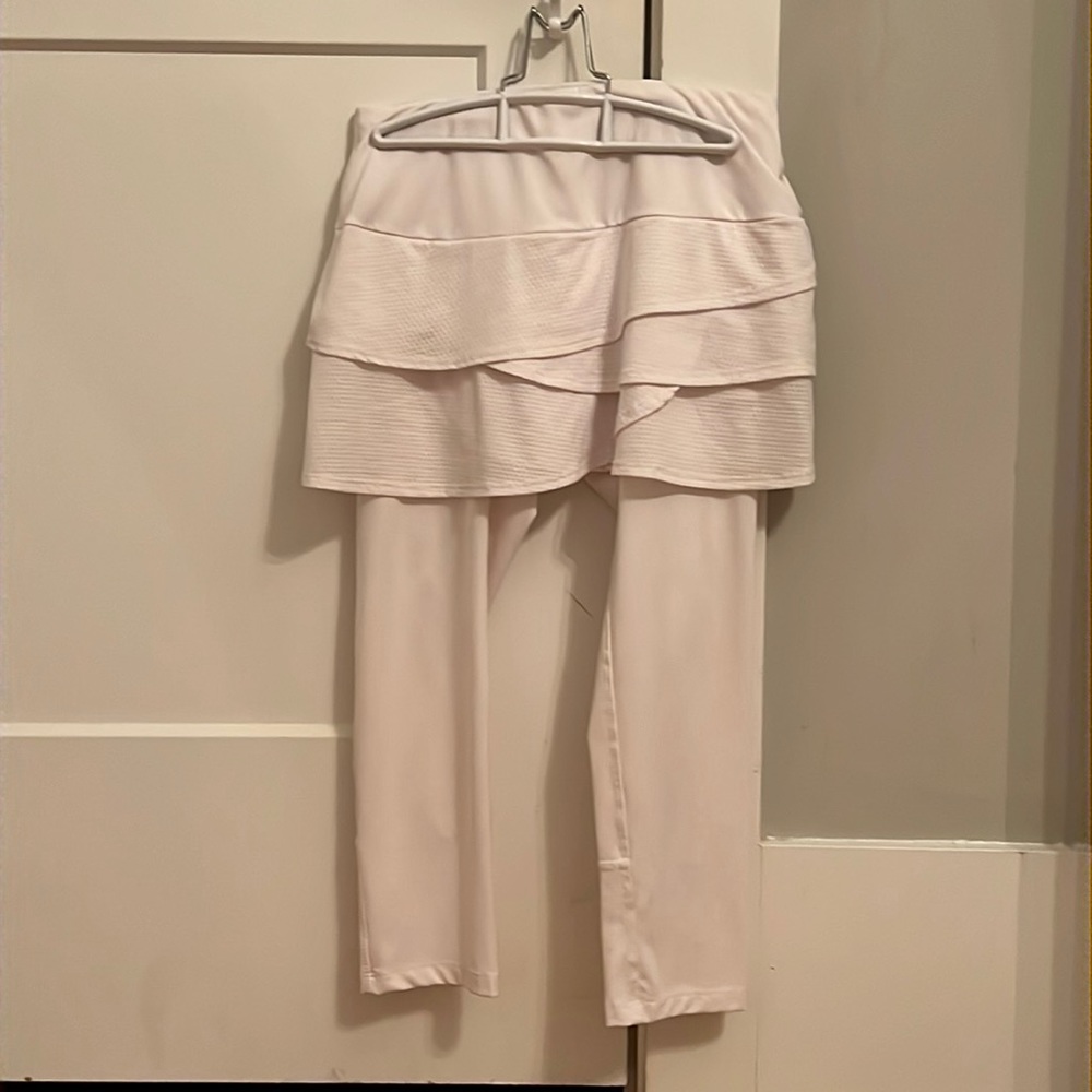 Lucky in love Tennis skirt with leggings underneath slightly used OG price 70$